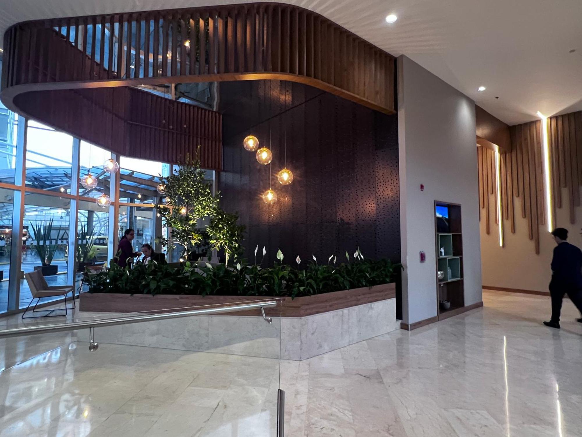 Holiday Inn Bogota Airport Bagian luar foto